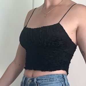 URBAN OUTFITTERS FIT CROPPED TANK